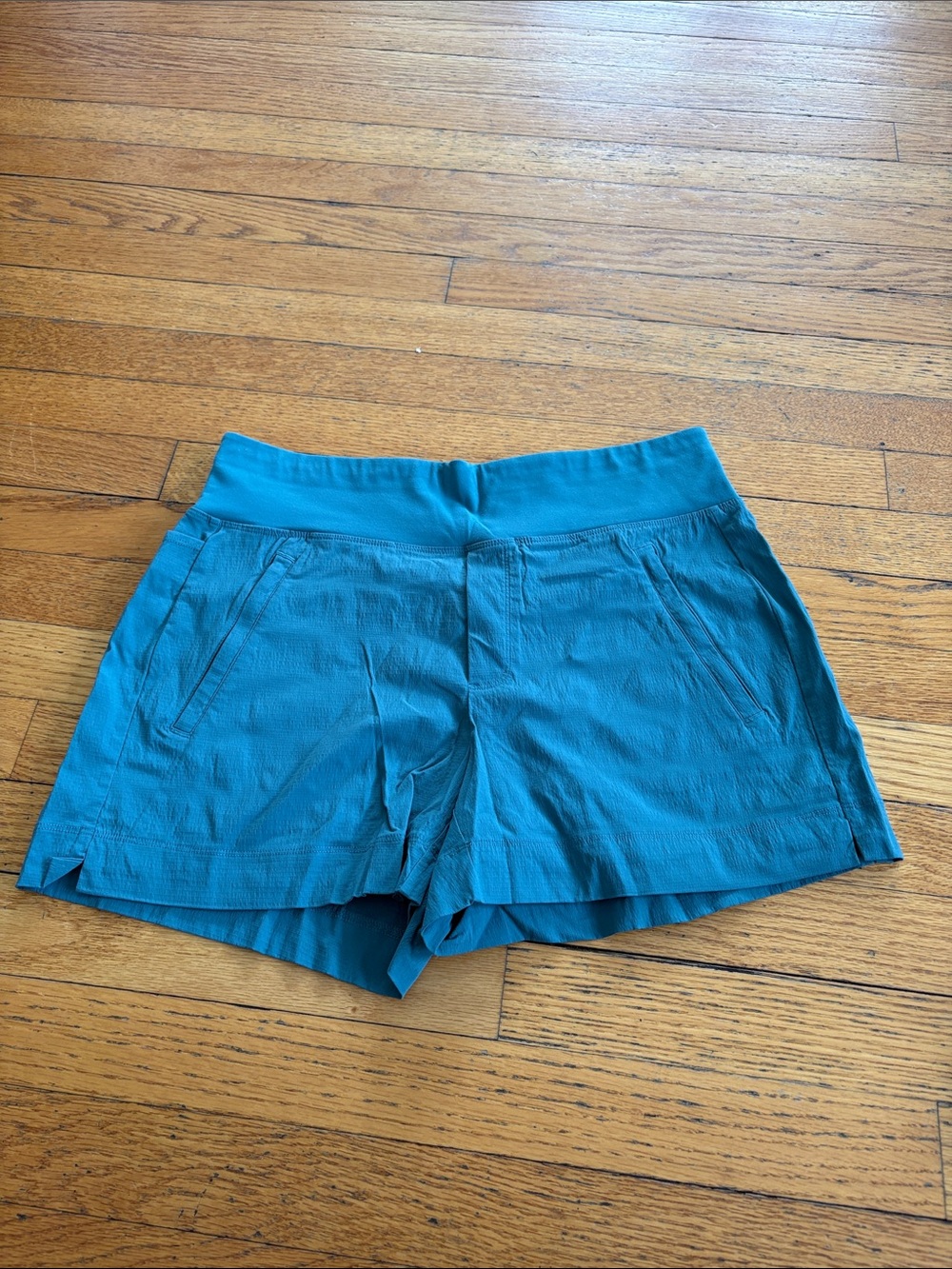 Athleta Trekkie North Short